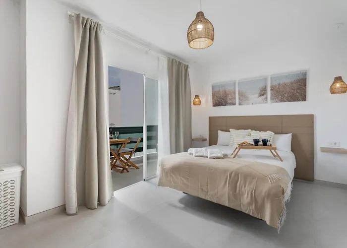 Sunlit Modern Appartement Arona (Tenerife)