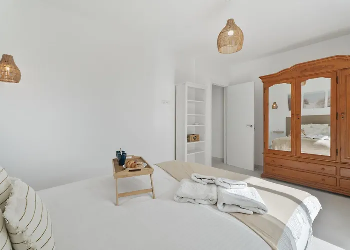 Sunlit Modern Appartement *